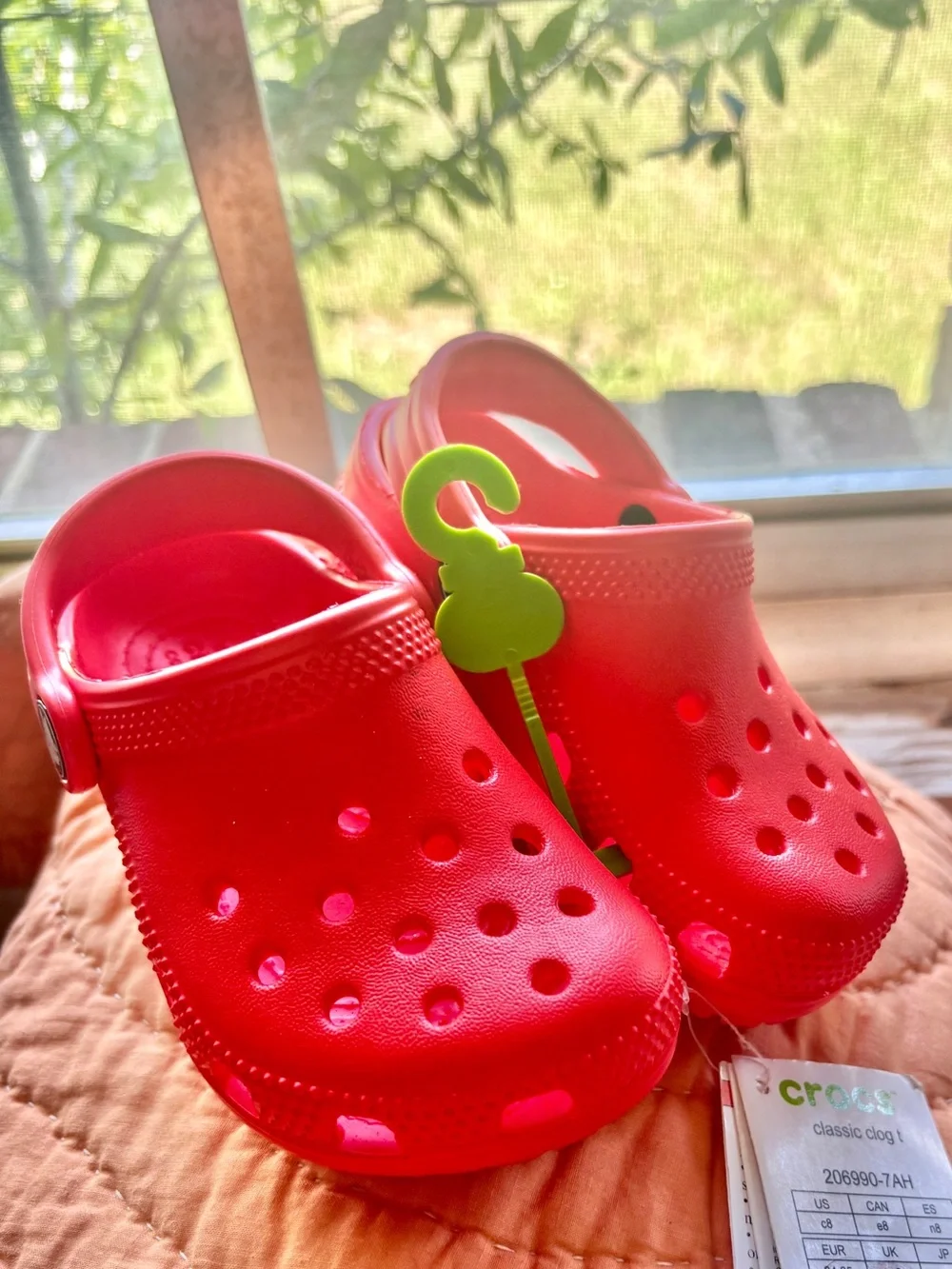 nwt crocs classic clog toddler size c8 bright red slip-on waterproof shoes